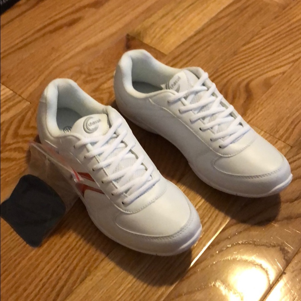 Cheer shoes